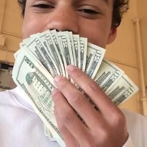 Meet your Posher, Jerome